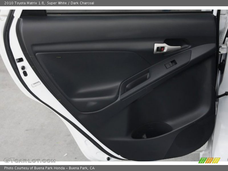 Super White / Dark Charcoal 2010 Toyota Matrix 1.8