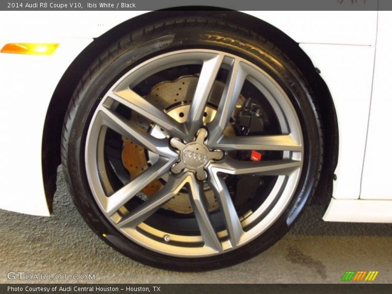  2014 R8 Coupe V10 Wheel
