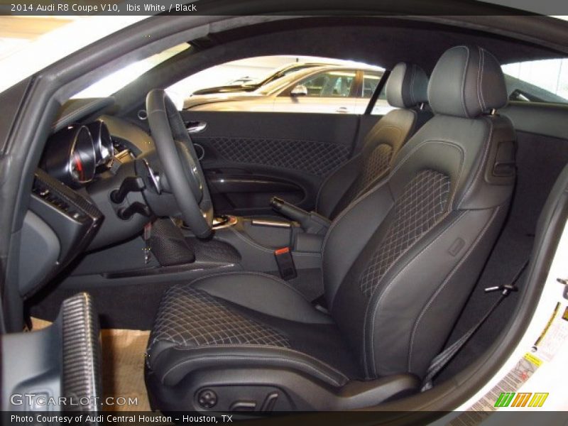 Front Seat of 2014 R8 Coupe V10