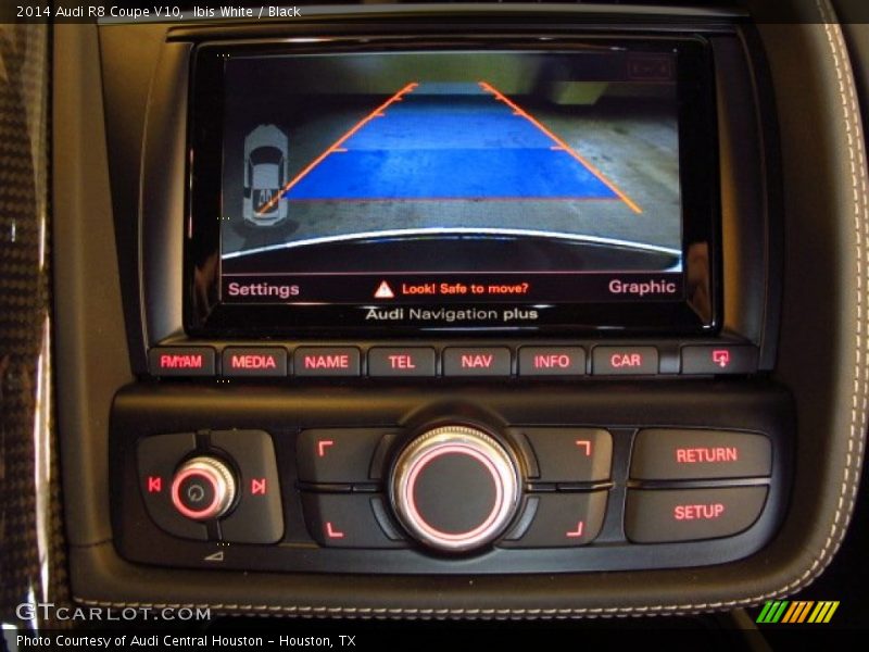 Controls of 2014 R8 Coupe V10