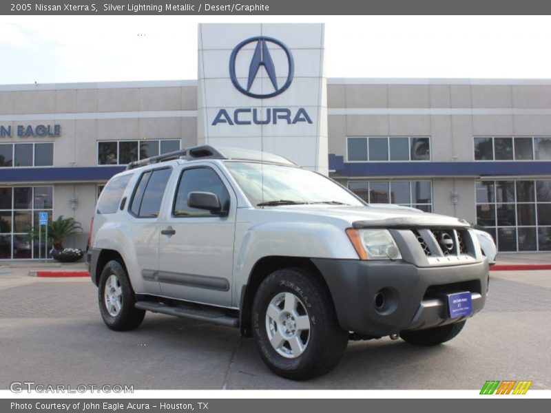 Silver Lightning Metallic / Desert/Graphite 2005 Nissan Xterra S