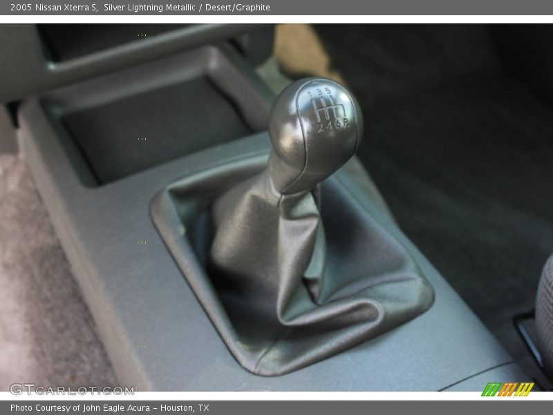 Silver Lightning Metallic / Desert/Graphite 2005 Nissan Xterra S