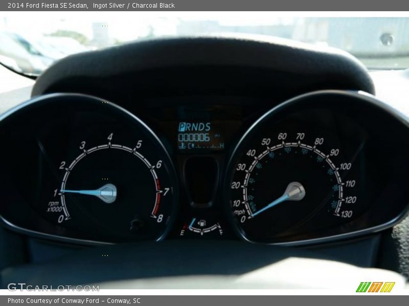 Ingot Silver / Charcoal Black 2014 Ford Fiesta SE Sedan