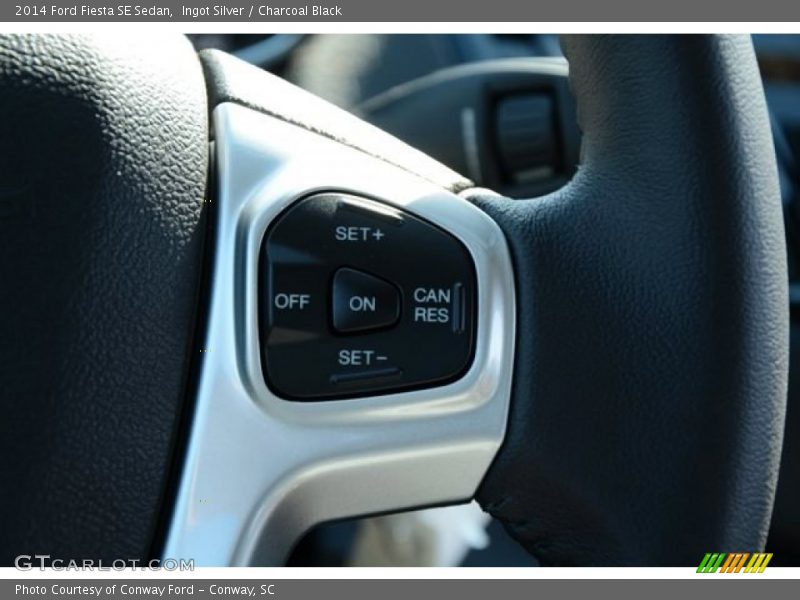 Ingot Silver / Charcoal Black 2014 Ford Fiesta SE Sedan