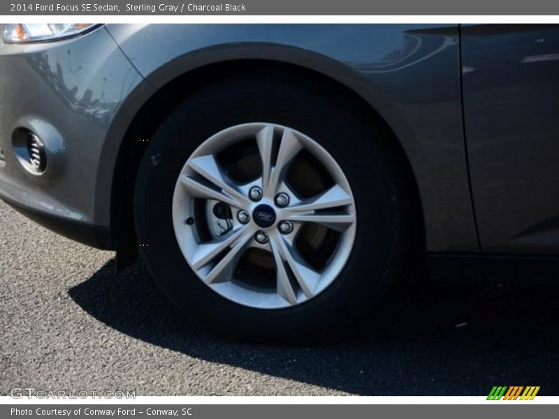 Sterling Gray / Charcoal Black 2014 Ford Focus SE Sedan