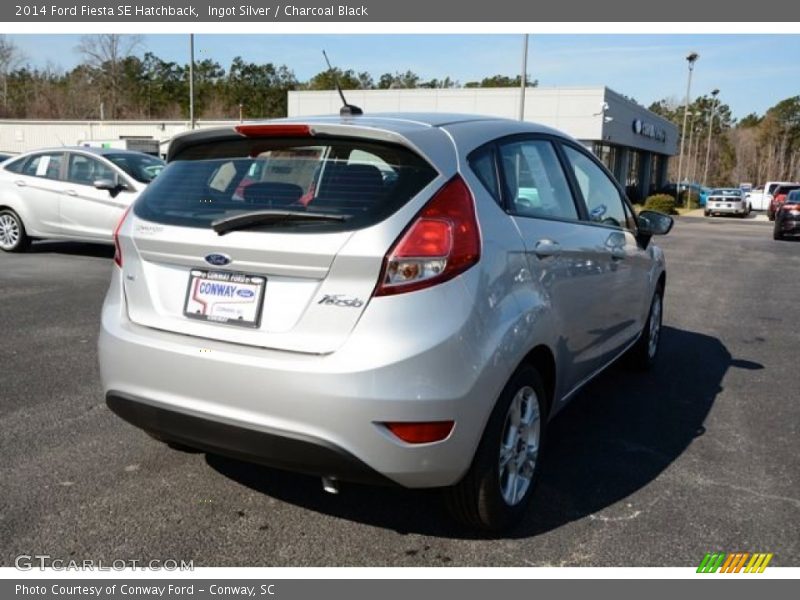 Ingot Silver / Charcoal Black 2014 Ford Fiesta SE Hatchback