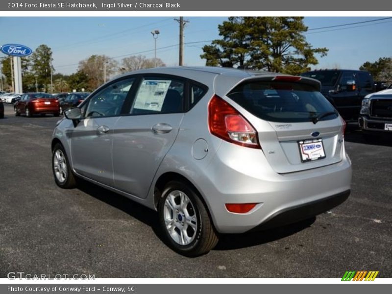 Ingot Silver / Charcoal Black 2014 Ford Fiesta SE Hatchback