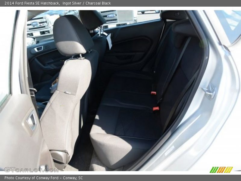 Ingot Silver / Charcoal Black 2014 Ford Fiesta SE Hatchback