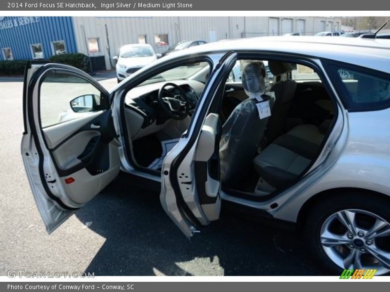 Ingot Silver / Medium Light Stone 2014 Ford Focus SE Hatchback