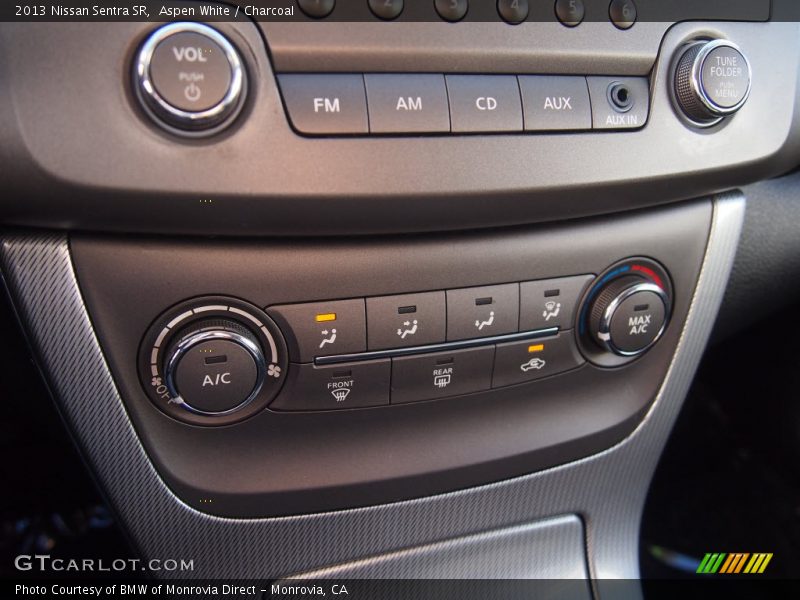 Aspen White / Charcoal 2013 Nissan Sentra SR