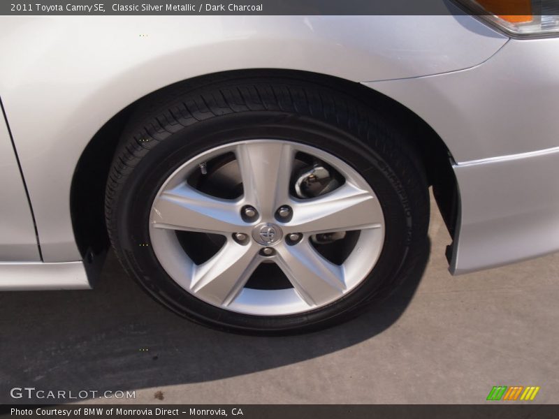 Classic Silver Metallic / Dark Charcoal 2011 Toyota Camry SE