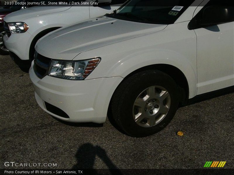Stone White / Dark Slate Gray 2010 Dodge Journey SE