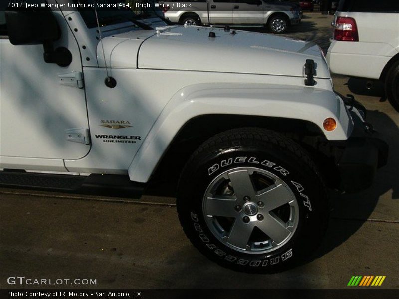 Bright White / Black 2012 Jeep Wrangler Unlimited Sahara 4x4