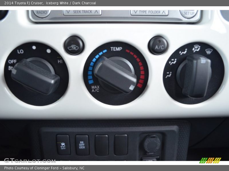 Controls of 2014 FJ Cruiser 