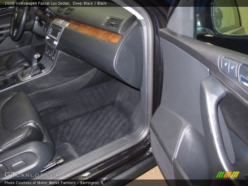 Deep Black / Black 2008 Volkswagen Passat Lux Sedan