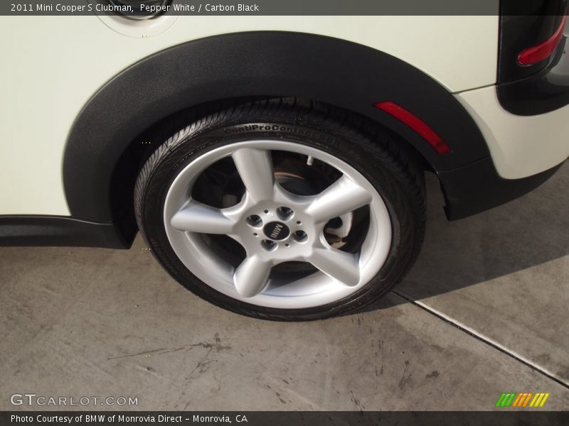 Pepper White / Carbon Black 2011 Mini Cooper S Clubman