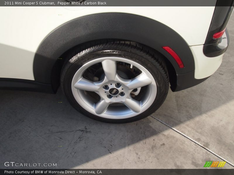 Pepper White / Carbon Black 2011 Mini Cooper S Clubman