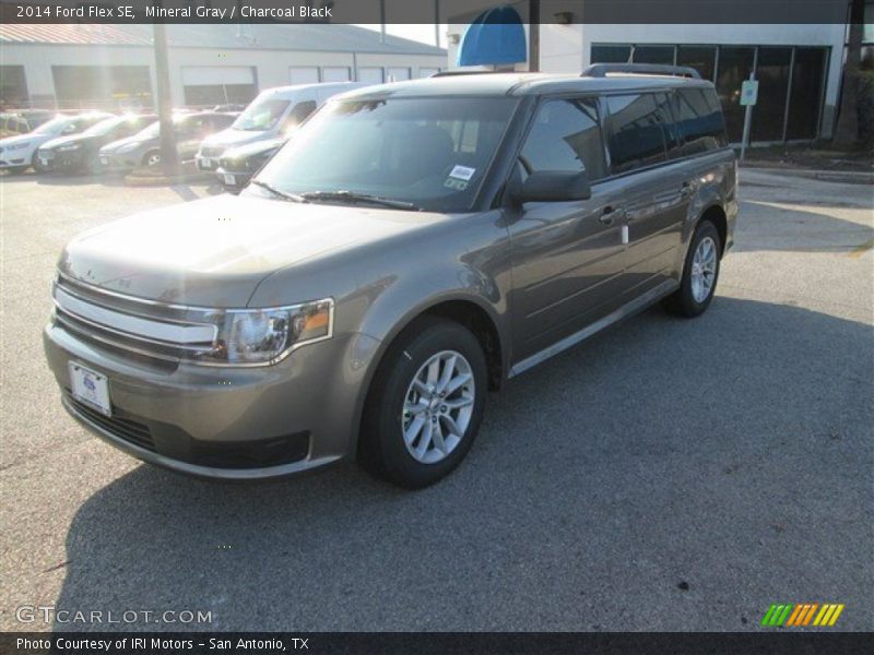 Mineral Gray / Charcoal Black 2014 Ford Flex SE