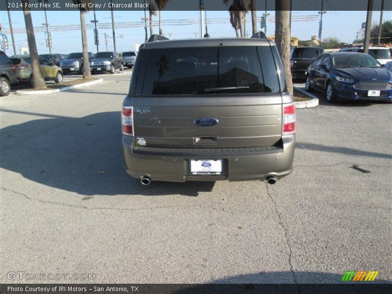 Mineral Gray / Charcoal Black 2014 Ford Flex SE