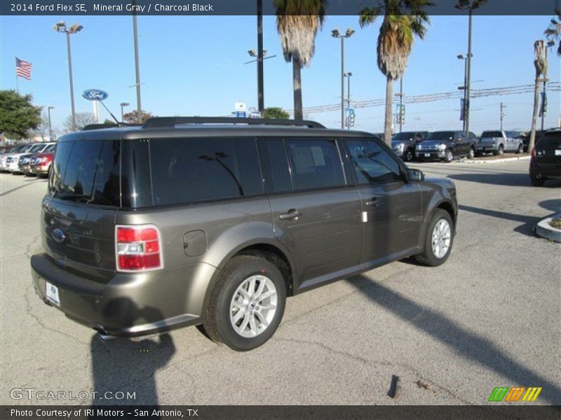 Mineral Gray / Charcoal Black 2014 Ford Flex SE