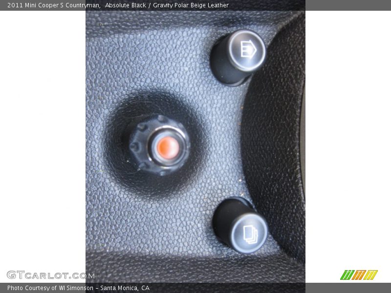 Absolute Black / Gravity Polar Beige Leather 2011 Mini Cooper S Countryman