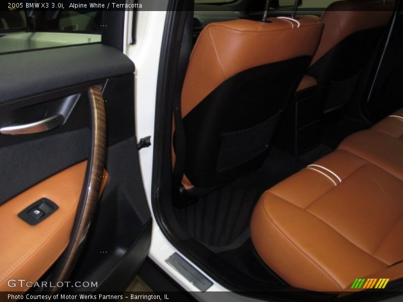 Alpine White / Terracotta 2005 BMW X3 3.0i