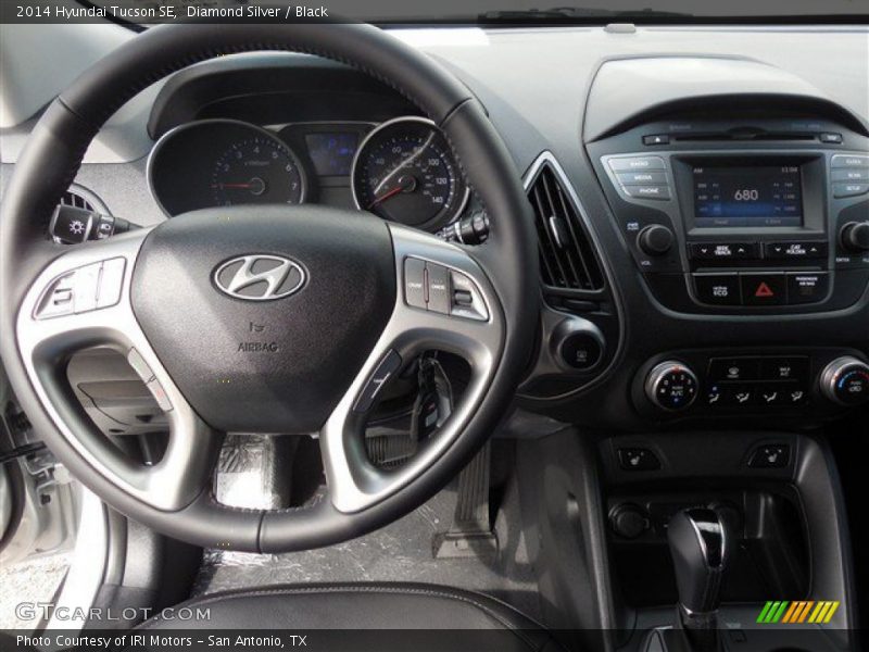 Diamond Silver / Black 2014 Hyundai Tucson SE