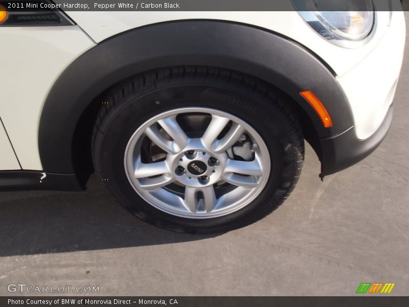 Pepper White / Carbon Black 2011 Mini Cooper Hardtop