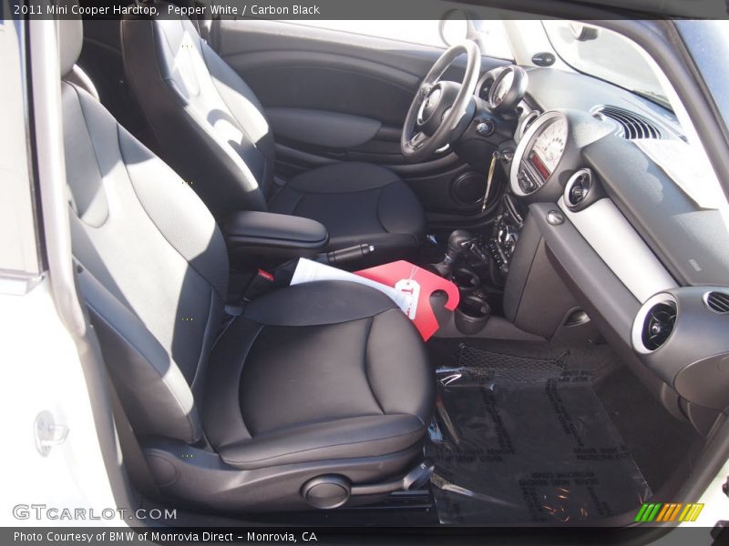 Pepper White / Carbon Black 2011 Mini Cooper Hardtop
