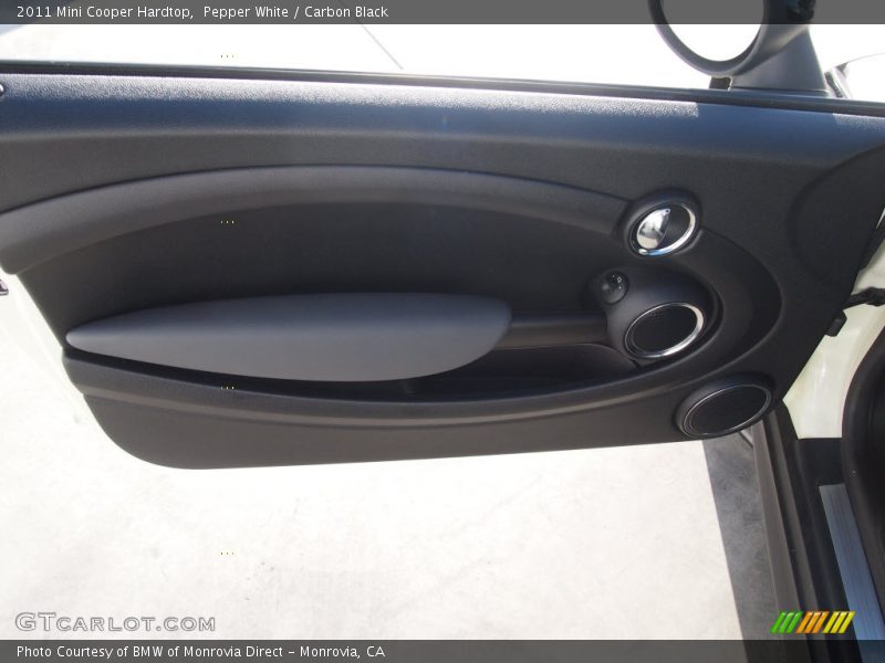 Pepper White / Carbon Black 2011 Mini Cooper Hardtop