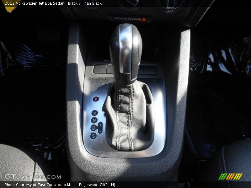 Black / Titan Black 2012 Volkswagen Jetta SE Sedan