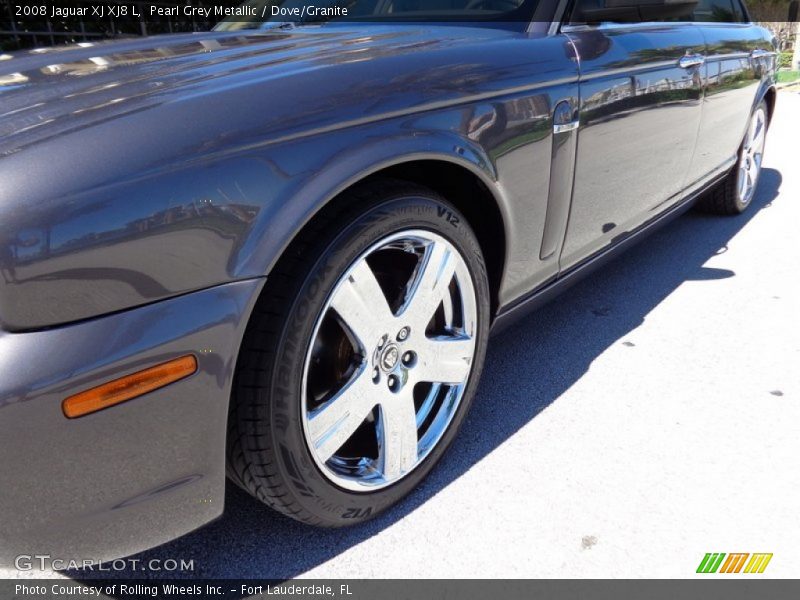 Pearl Grey Metallic / Dove/Granite 2008 Jaguar XJ XJ8 L