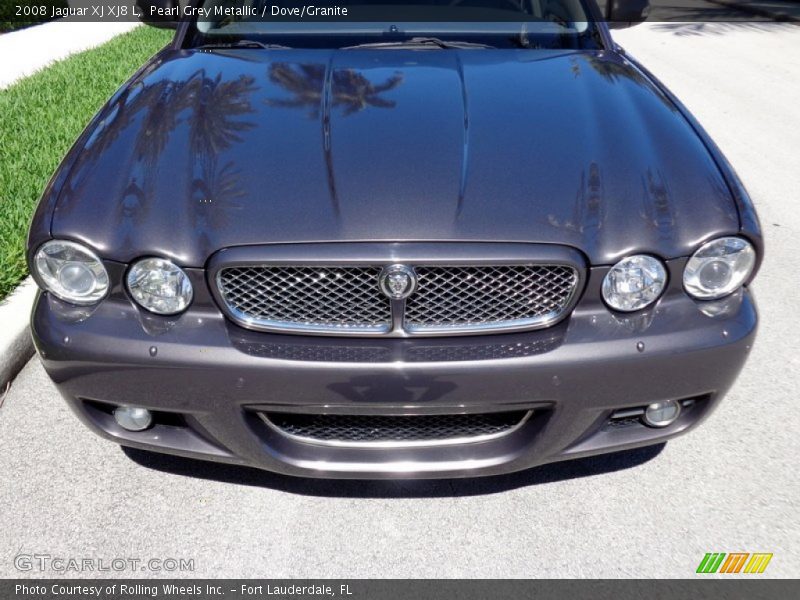 Pearl Grey Metallic / Dove/Granite 2008 Jaguar XJ XJ8 L