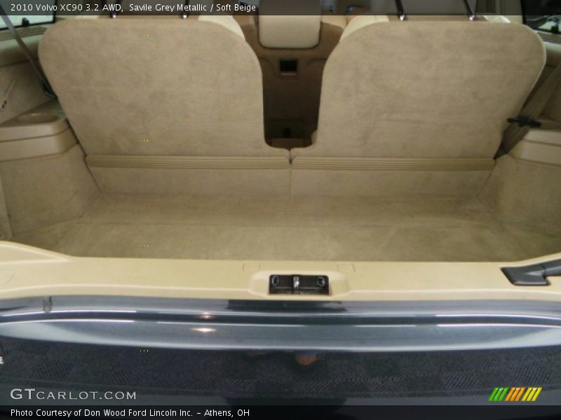 Savile Grey Metallic / Soft Beige 2010 Volvo XC90 3.2 AWD