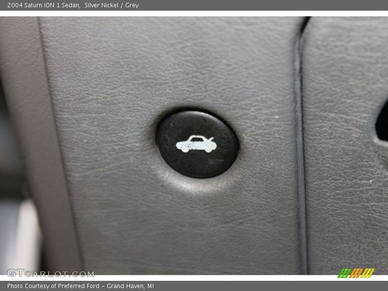 Silver Nickel / Grey 2004 Saturn ION 1 Sedan