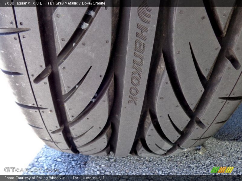 Pearl Grey Metallic / Dove/Granite 2008 Jaguar XJ XJ8 L
