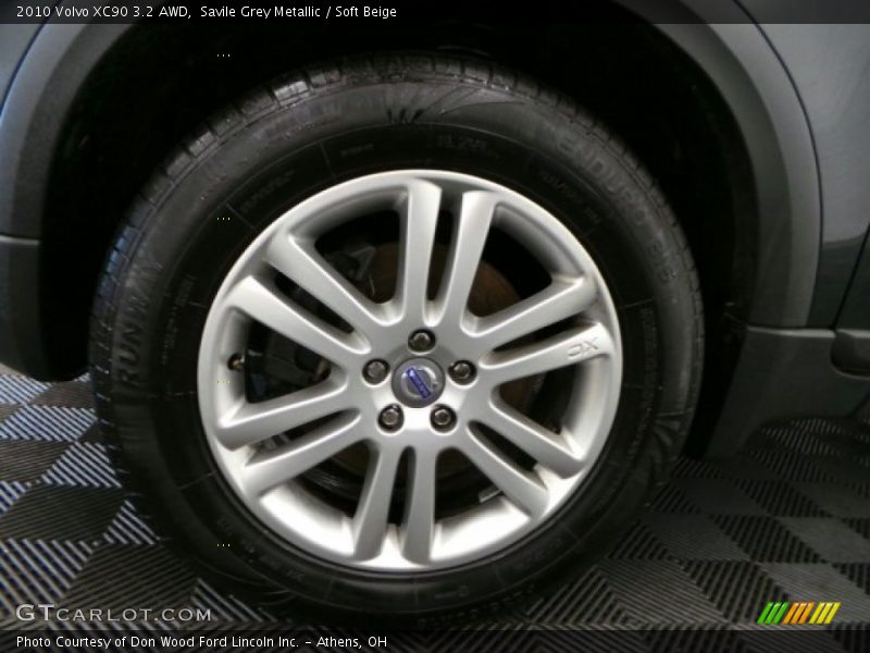 Savile Grey Metallic / Soft Beige 2010 Volvo XC90 3.2 AWD