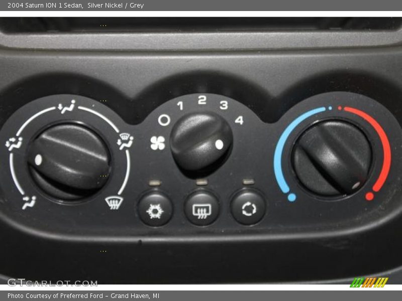 Silver Nickel / Grey 2004 Saturn ION 1 Sedan