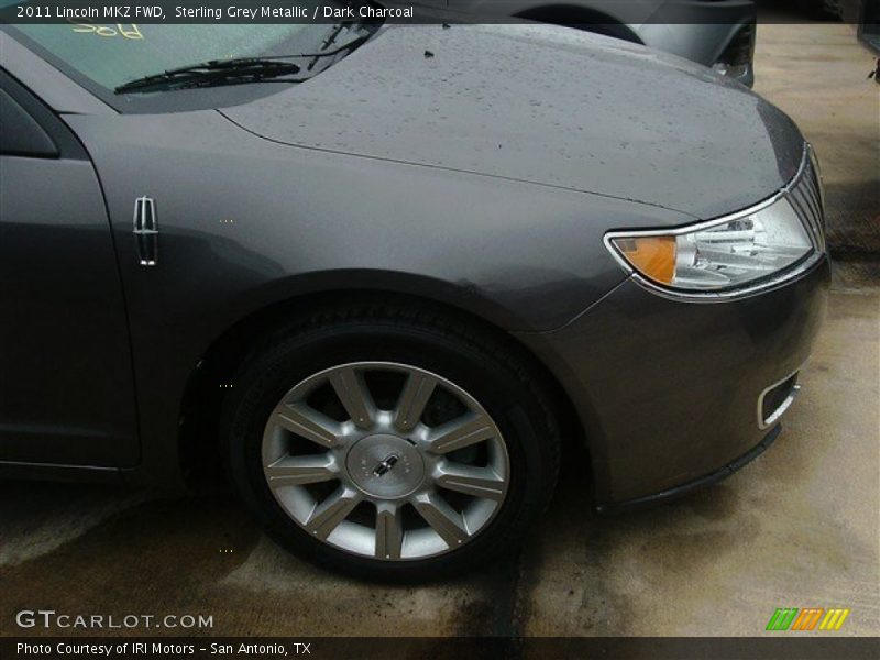 Sterling Grey Metallic / Dark Charcoal 2011 Lincoln MKZ FWD