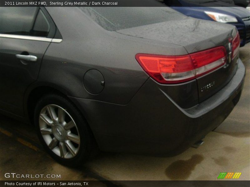 Sterling Grey Metallic / Dark Charcoal 2011 Lincoln MKZ FWD