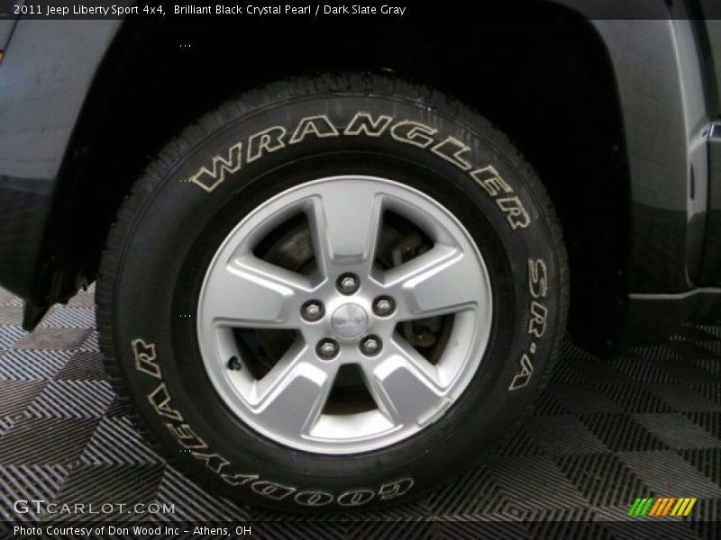 Brilliant Black Crystal Pearl / Dark Slate Gray 2011 Jeep Liberty Sport 4x4