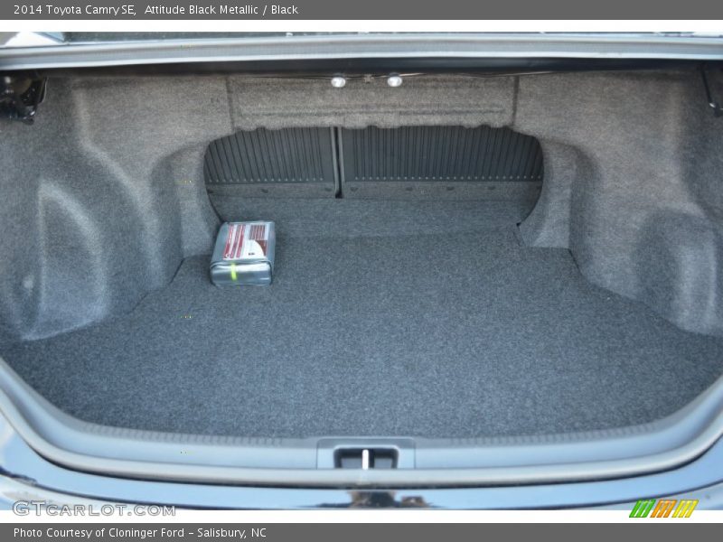 Attitude Black Metallic / Black 2014 Toyota Camry SE