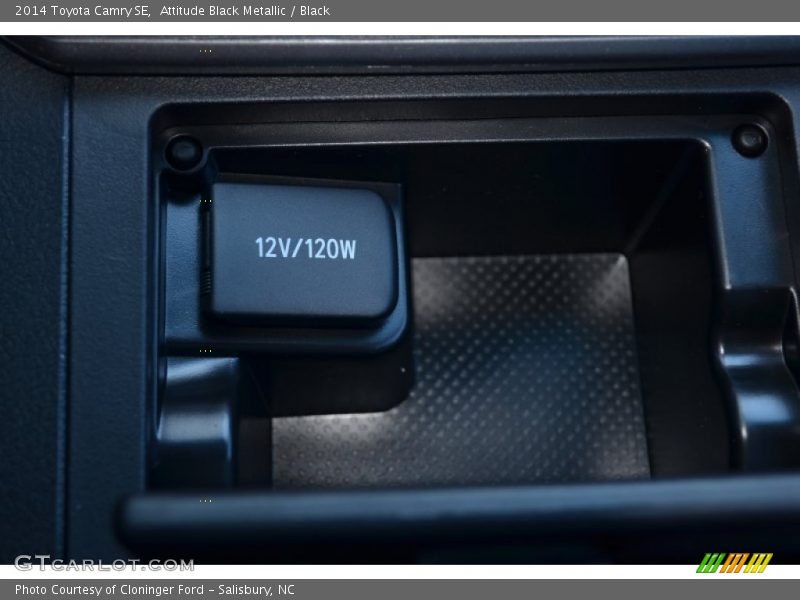 Attitude Black Metallic / Black 2014 Toyota Camry SE