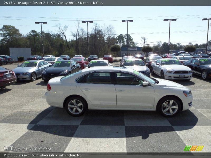 Candy White / Moonrock Gray 2013 Volkswagen Passat 2.5L SE
