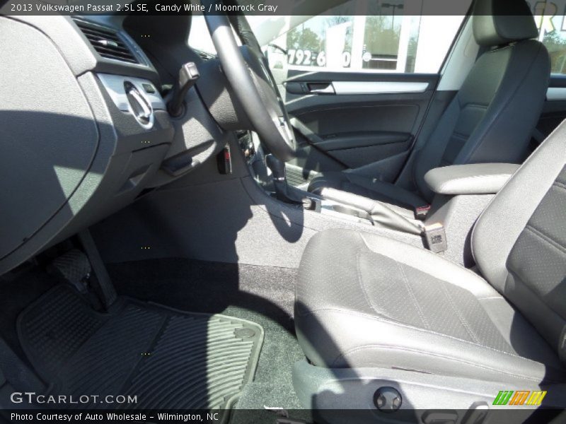 Candy White / Moonrock Gray 2013 Volkswagen Passat 2.5L SE