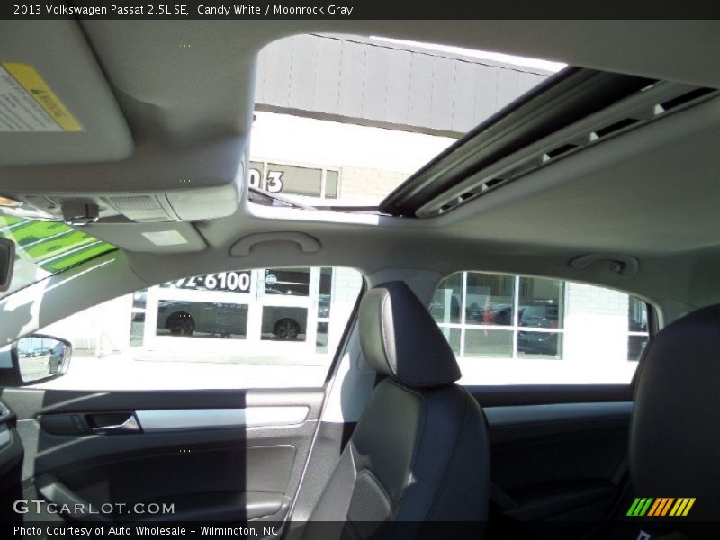 Candy White / Moonrock Gray 2013 Volkswagen Passat 2.5L SE