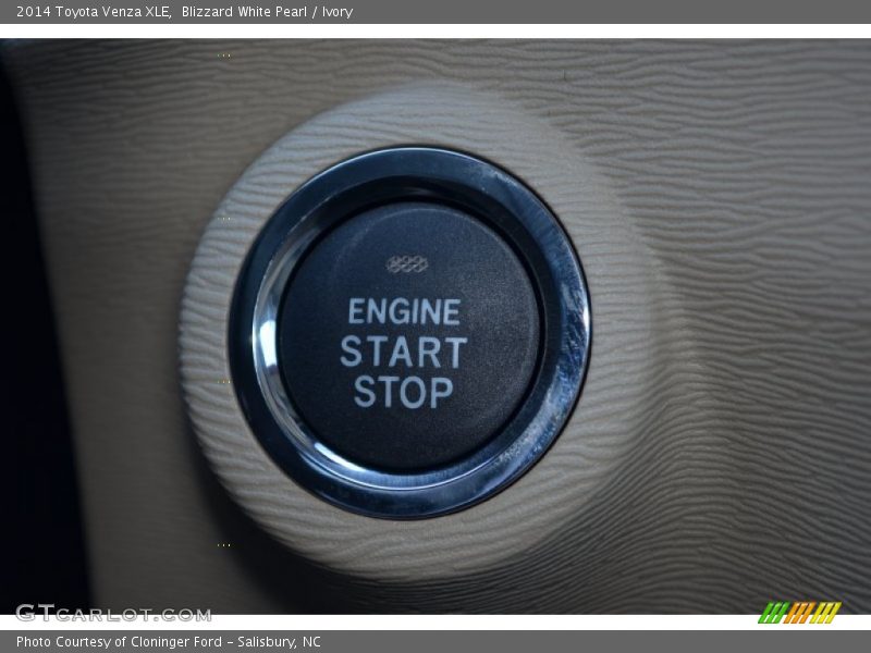 Blizzard White Pearl / Ivory 2014 Toyota Venza XLE