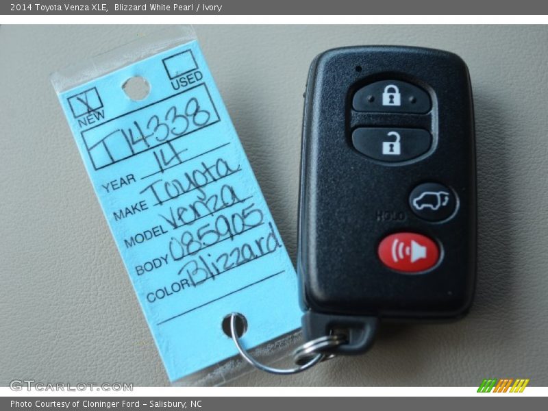 Blizzard White Pearl / Ivory 2014 Toyota Venza XLE