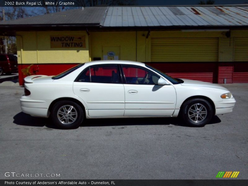 White / Graphite 2002 Buick Regal LS
