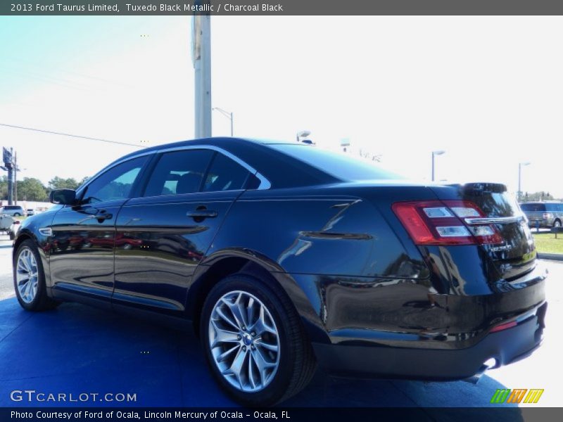 Tuxedo Black Metallic / Charcoal Black 2013 Ford Taurus Limited